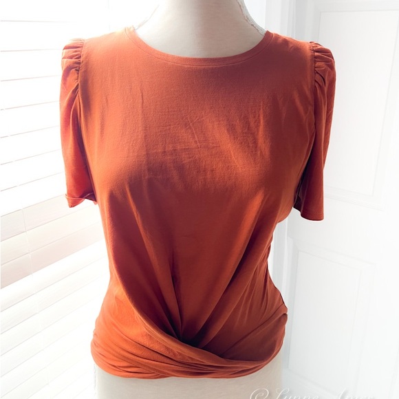 Front faux knot tee - Picture 2 of 6